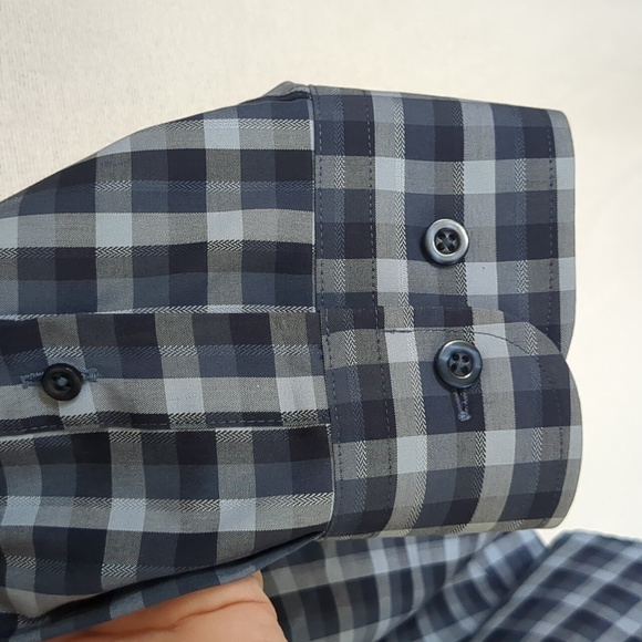 Forsyth of Canada Men's Long Sleeve Button Down Shirt Size Medium Blue Plaid - Picture 6 of 10